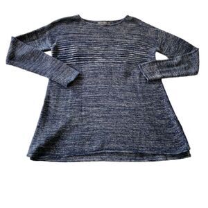 Daisy Fuentes blue scoop Neck Sweater Medium